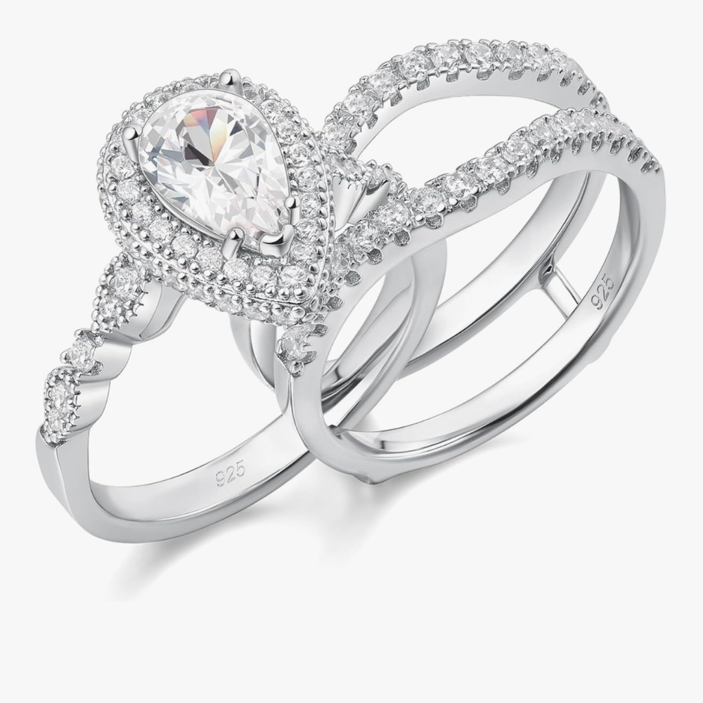 Dazzling Silver Teardrop Ring Set